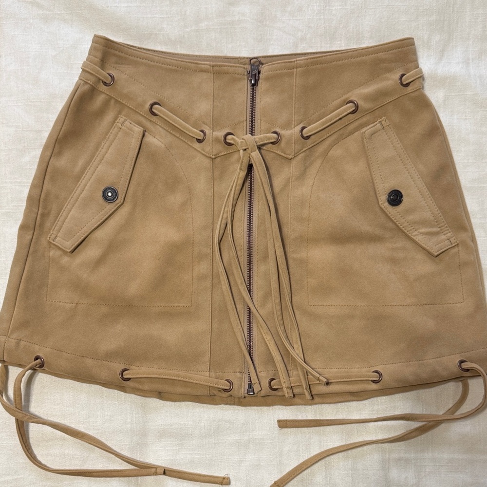 We The free—Sierra Suede mini skirt
We The Free Lace-Up Mini Skirt